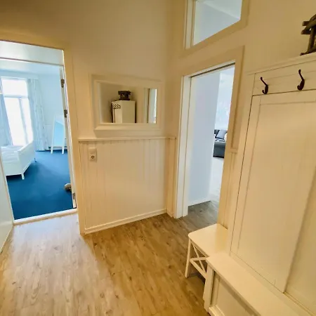 Berringer, Seestern, Direkt An Der Promenade